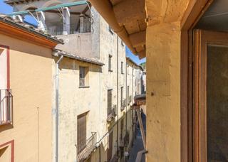 Edifici  Carrer baix del tura. Olot. edifici a rehabiliar