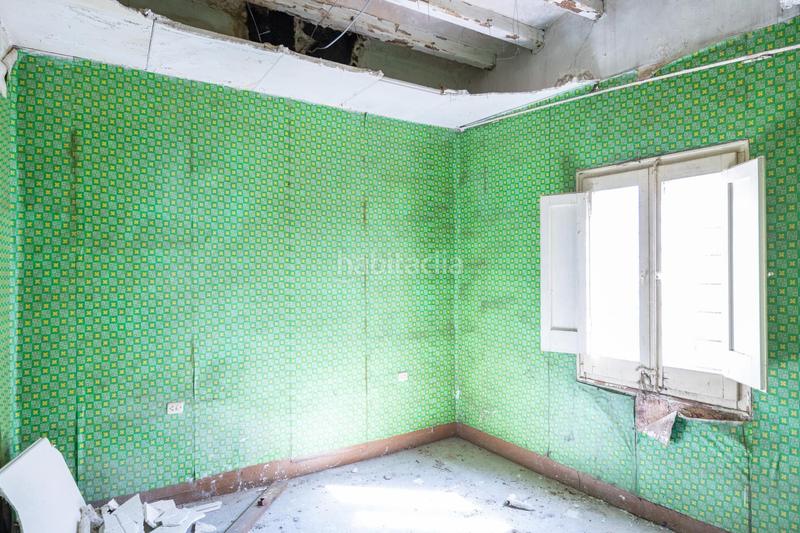 Foto b6cc6fa5-8bbc-4226-99dd-956ac97192a2. Edificio . edifici a rehabiliar en Olot