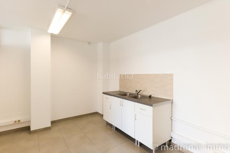 Foto ee433ac6-a4d6-4f93-b975-bae4f6cce156. Location local commercial dans Fornells de la Selva