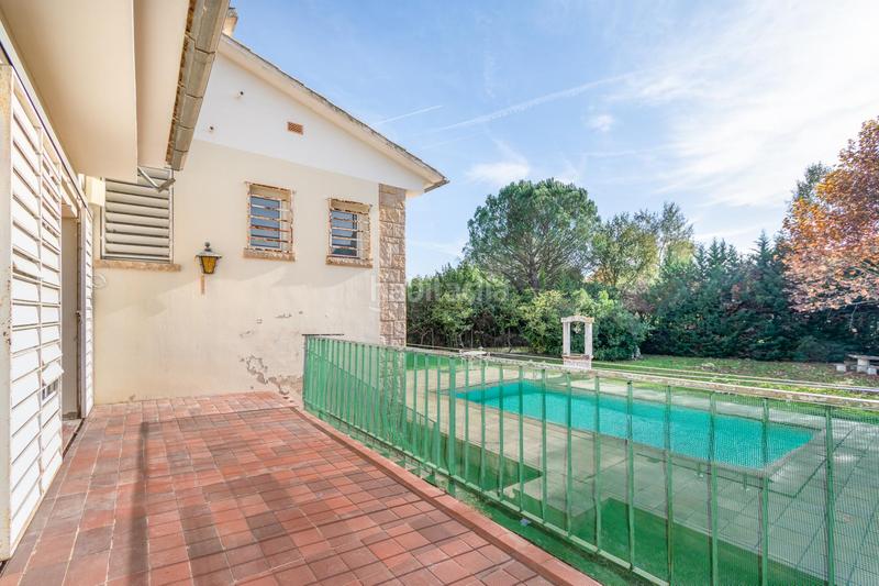 Foto 027138eb-2890-4fff-a077-adfaae0f8af8. Chalet xalet unifamiliar en venda a vilobi d'onyar 3 dormitoris , piscina i ampli terreny en Vilobí d´Onyar