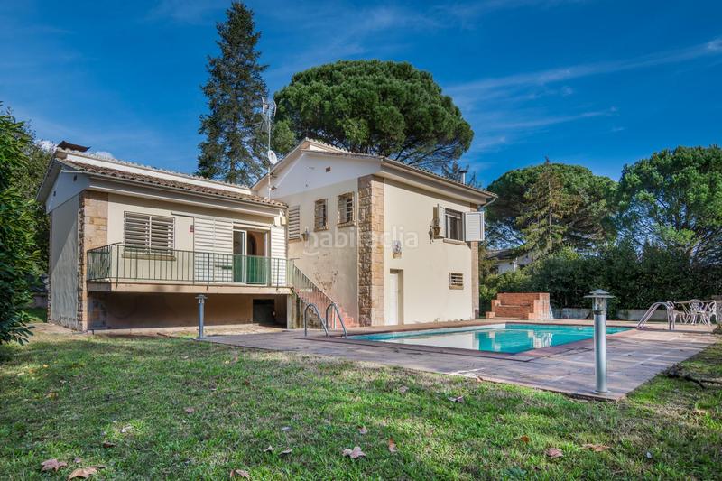Foto 2d82fb0e-836c-446f-bc3f-4e2f68ad905c. Chalet xalet unifamiliar en venda a vilobi d'onyar 3 dormitoris , piscina i ampli terreny en Vilobí d´Onyar
