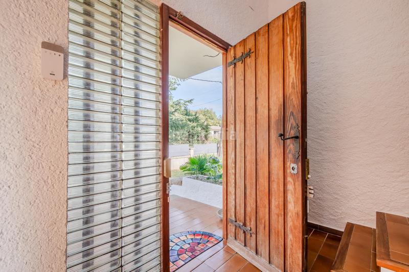 Foto 62c424f3-8334-42ad-88a8-8eba8d193d1b. Chalet xalet unifamiliar en venda a vilobi d'onyar 3 dormitoris , piscina i ampli terreny en Vilobí d´Onyar