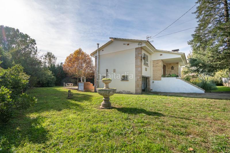 Foto b759cfb8-1699-4267-be87-de034ad9239f. Chalet xalet unifamiliar en venda a vilobi d'onyar 3 dormitoris , piscina i ampli terreny en Vilobí d´Onyar