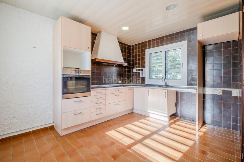 Foto c9f7a60b-98a6-4670-a632-0f9774c76aa0. Chalet xalet unifamiliar en venda a vilobi d'onyar 3 dormitoris , piscina i ampli terreny en Vilobí d´Onyar
