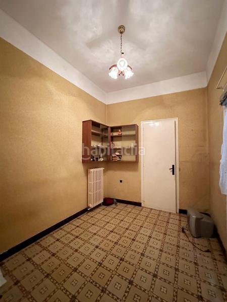 Foto 155cf0e3-7a59-4a28-a465-1513688af66a. Édifice dans Bisbal d´Empordà (La)