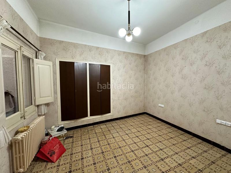 Foto 7ad07a38-b12e-419c-a175-43aa4c378ad2. Édifice dans Bisbal d´Empordà (La)