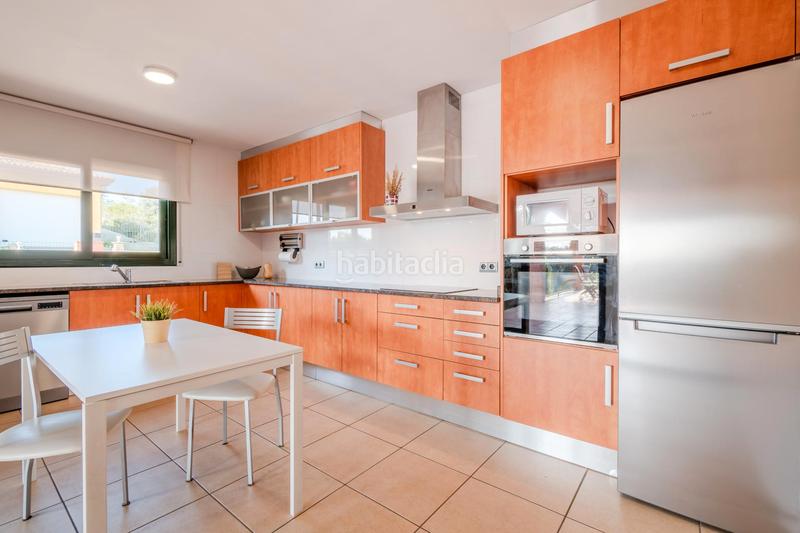 Foto 5db12686-f8a0-4050-800b-6bd12cb3d255. Chalet a , en venda xalet unifamiliar en venda a , 3 dormitoris, jardi, terrassa i garatge per a 2 cotxes en Sils
