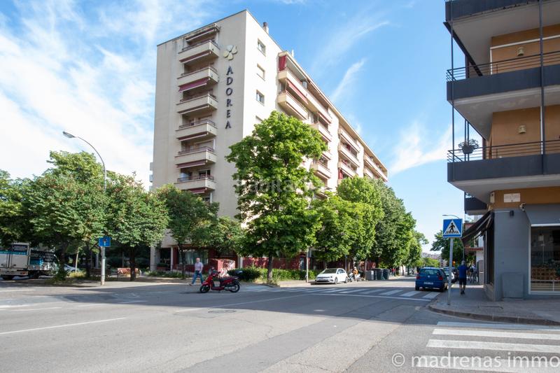 Foto d9aa0b52-dfe9-4ca4-adfb-1adda02df9d1. Affitto locale commerciale in Eixample Sud-Migdia Girona