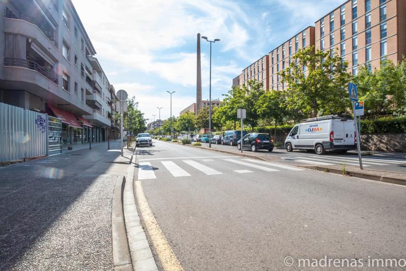 Foto 98d5e9d9-9540-45d0-81de-cd435a5fe2dc. Location local commercial dans Eixample Sud-Migdia Girona
