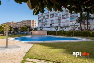 Studio à La Pineda. Estudio totalmente reformado en la pineda– ideal como vivienda o