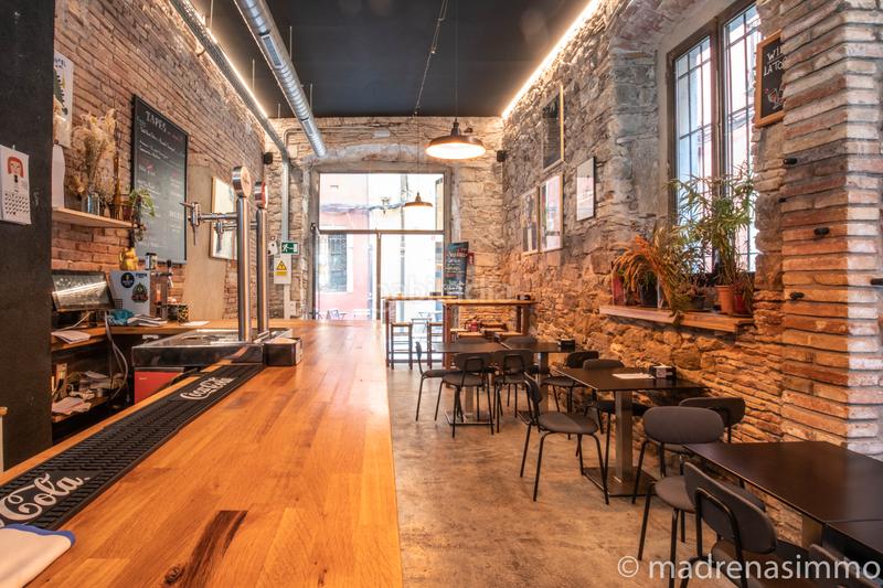 Foto 02702395-9d0f-46ce-9c20-893b82633d54. Traspaso local comercial local al barri vell! en Centre-Barri Vell Girona