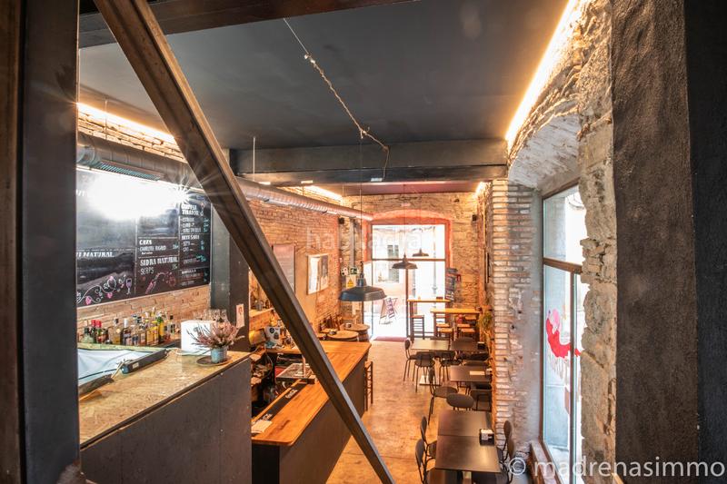 Foto 84cefdb3-9b8c-4dac-a15a-ac6d68e918f7. Traspaso local comercial local al barri vell! en Centre-Barri Vell Girona