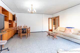 Etagenwohnung  Travessia de la creu. Oportunidad piso zona creu girona