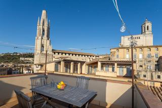 Location Appartement  Carrer dels calderers. Alquiler temporal al barri vell - vistas al rio!