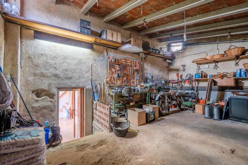 Foto 05373c64-fc82-41c2-8111-fd3e20eb44f3. Mas avec cheminée chauffage parking dans Sils