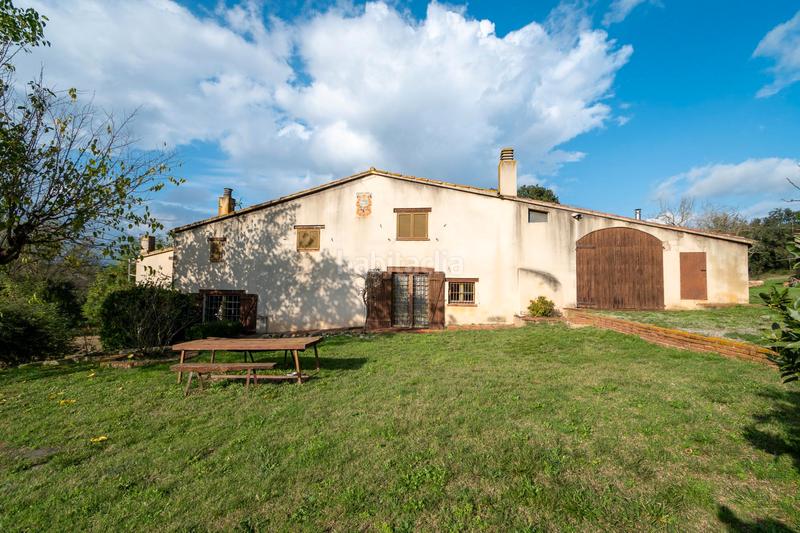 Foto 4d8c1d74-ca04-4325-959d-b297cf80d5ff. Mas avec cheminée chauffage parking dans Sils