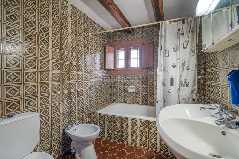 Foto 5e9d3792-c6fd-4051-9c15-058aa1cd20b5. Mas avec cheminée chauffage parking dans Sils