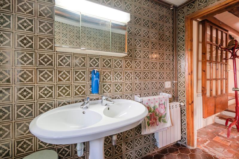 Foto bbc96bde-b98b-4d8d-8449-721451c2272b. Mas avec cheminée chauffage parking dans Sils