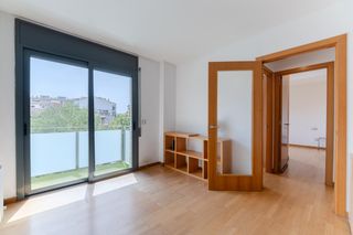 Pis  Carrer de les guilleries. Bonito piso de 2 habitaciones con parking