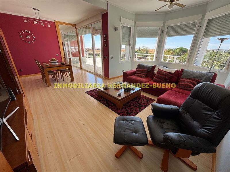 Foto 2ac81ad5-2751-4ddf-b40e-f4d2d1b461ff. Chalet with heating parking pool in Villamayor