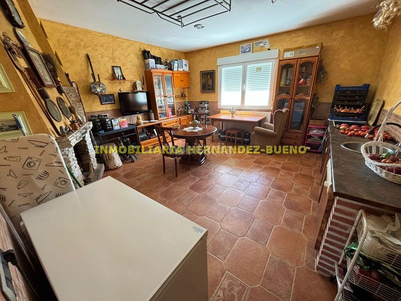 Foto 2e519b36-748c-401d-88c7-2855b6f7d216. Chalet with heating parking pool in Villamayor