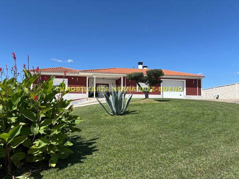 Foto 8ac563fc-be66-4d15-8535-6cbdd648c5cb. Chalet with heating parking pool in Villamayor