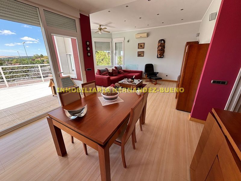 Foto 906dcbe1-3275-46d4-be88-075d623b6a51. Chalet with heating parking pool in Villamayor