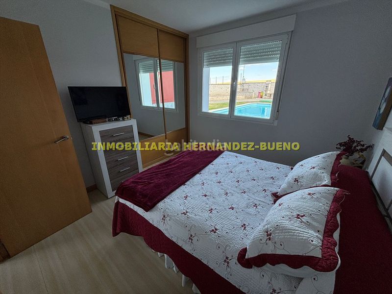 Foto 950e55dc-dea8-4e7f-a8de-50699ad43528. Chalet with heating parking pool in Villamayor