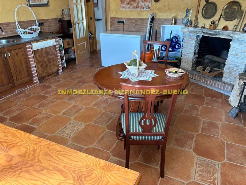 Foto ce9402bf-e920-4133-97f5-b9e70934563a. Chalet with heating parking pool in Villamayor