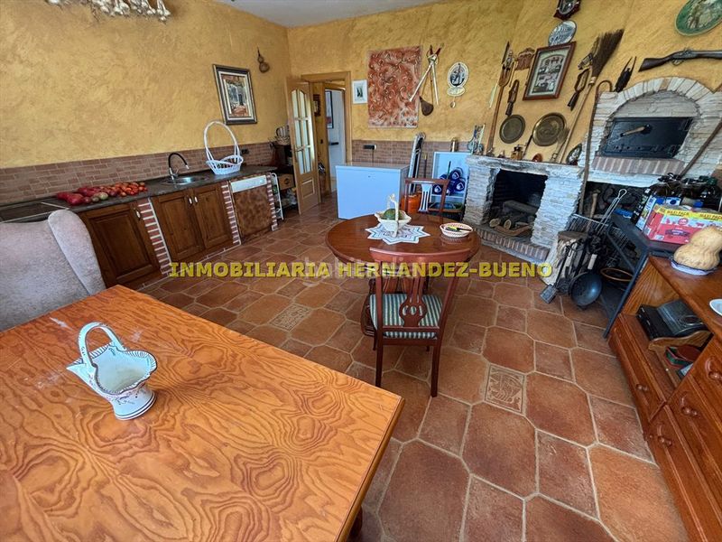 Foto d64ea4b6-6cb6-44f0-a925-2d0c71847a7d. Chalet with heating parking pool in Villamayor