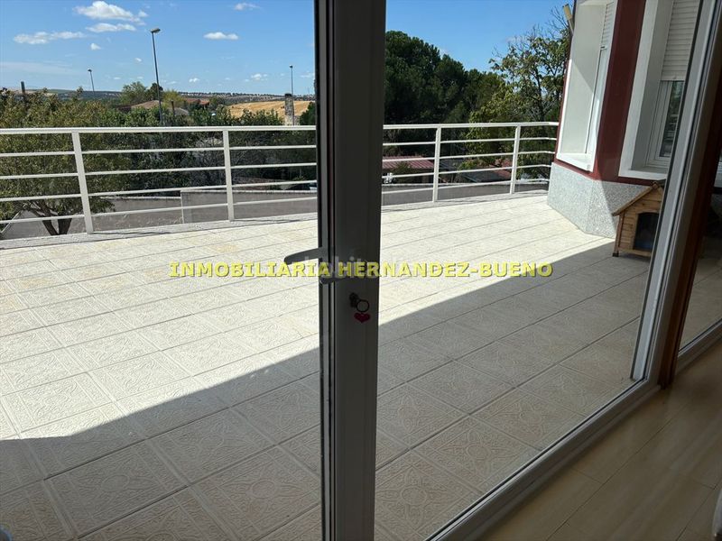 Foto dc40b13b-98ae-4d36-9711-32f48f95487c. Chalet with heating parking pool in Villamayor