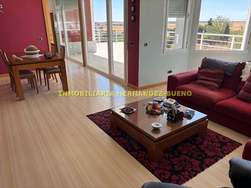 Foto df71c5df-fd95-46bf-ae5d-cab40f5e1410. Chalet with heating parking pool in Villamayor