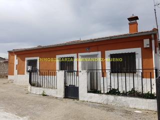 Casa a Fresno Alhándiga. Casa en el pueblo fresno alhándiga  a 28 kms de salamanca , junt