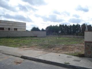 Terreny residencial a Villamayor. Parcela de 735 mts ubicada en la urbanizacion los almendros. vil