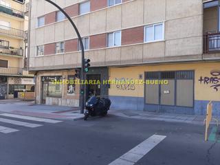 Aparcament cotxe a Salesas