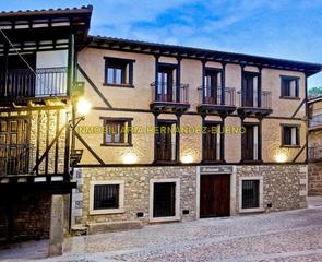 Casa a Sequeros. Tu sueño es vivir en un precioso pueblo de la sierra y tener tu