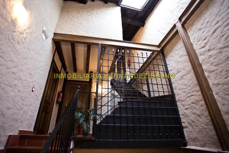 Foto 0e82bf2a-197b-4151-bb8c-4918f288bd1f. Edifici a Sequeros