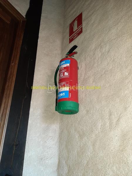 Foto 6086d56d-5dbe-444b-a389-035c7f9dba1a. Edifici a Sequeros