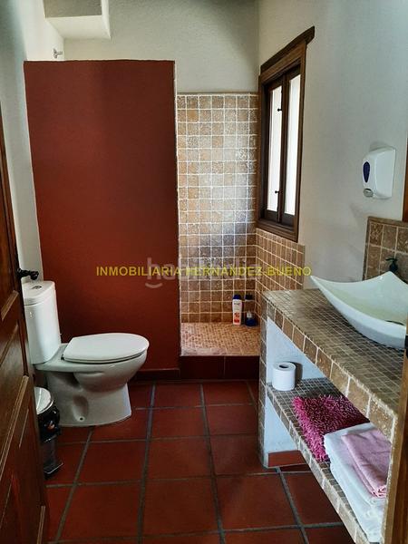 Foto 9996ea52-c02d-4839-a9a0-f49d5dc6d732. Edifici a Sequeros