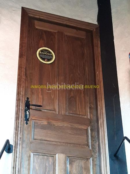 Foto fa52ee5d-985a-4f06-97ce-04f6cc16f435. Edifici a Sequeros