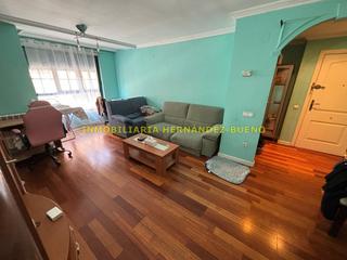 Appartement en Carmelitas. Magnfico piso ubicado en plena avda. italia, una de las arteria