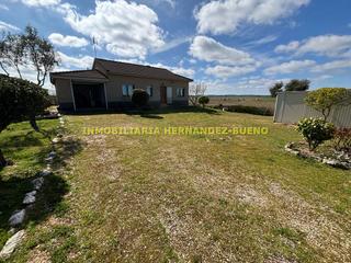 Chalet en Calvarrasa de Arriba. Rebajada!!!fantstica parcela rstica de casi 1.000 m2 a 15 minu