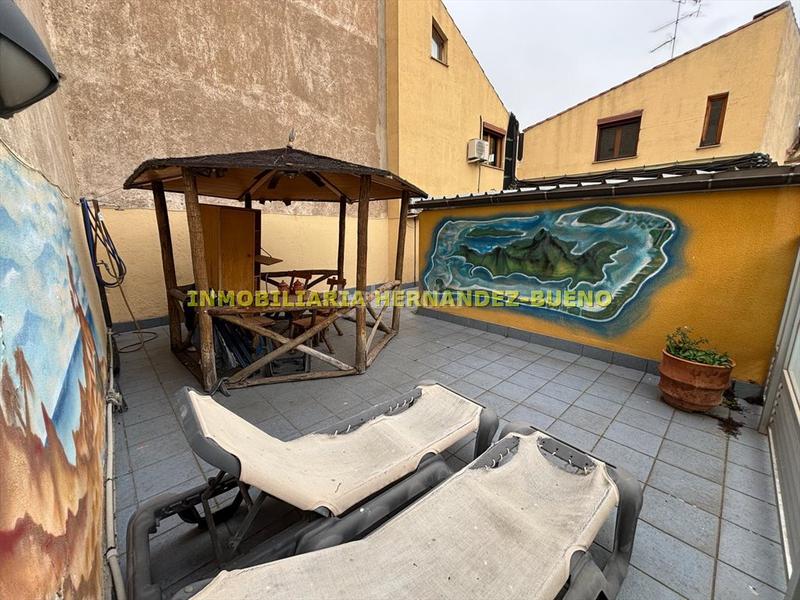 Foto e8940996-091c-4ead-963f-6c3fcad91c3a. Dúplex amb calefacció a Centro Salamanca