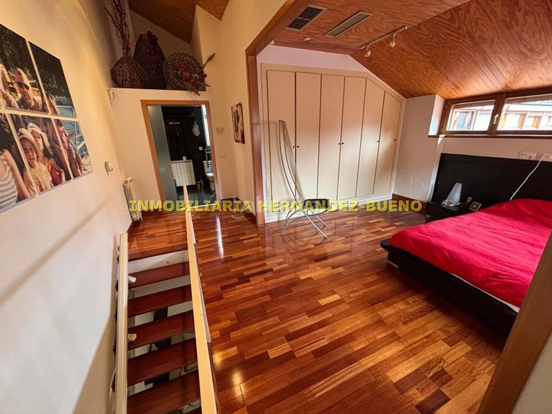 Foto f6c9fac2-2a9b-4675-933e-ac0eb38f7fcb. Dúplex amb calefacció a Centro Salamanca