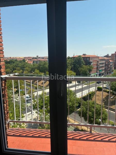 Foto 303ca0a6-6a3b-46e8-b845-9d5e3e1ef456. Rent flat with heating parking in Pizarrales Salamanca
