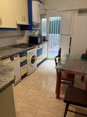 Appartement à San Vicente - Las Úrsulas. Piso en pleno centro de salamanca, junto a carmelitas. es una 1