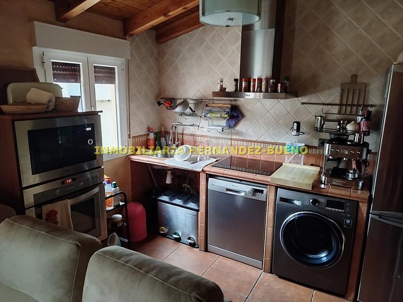 Foto 1b0784d6-4fb9-4961-940d-41b01be8c307. Casa adossada amb calefacció aparcament a Rollo - Puente Ladrillo Salamanca