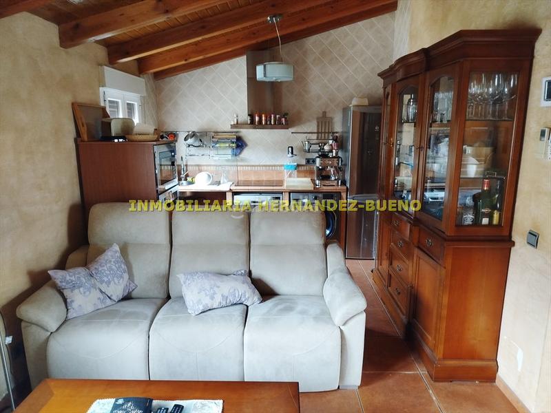 Foto 357d2388-f3c6-4256-9346-a08a4f714f46. Casa adossada amb calefacció aparcament a Rollo - Puente Ladrillo Salamanca