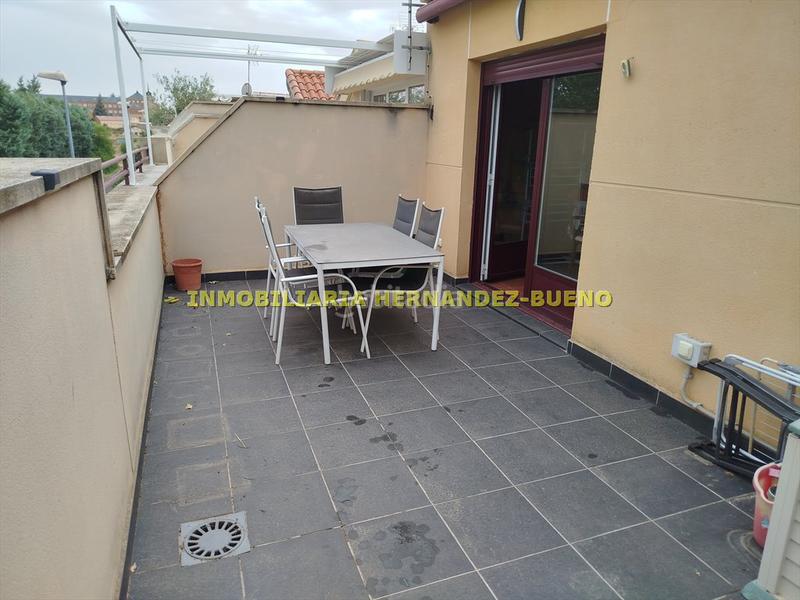 Foto 639700b2-2d70-48af-9cf9-51cd53efd509. Casa adossada amb calefacció aparcament a Rollo - Puente Ladrillo Salamanca