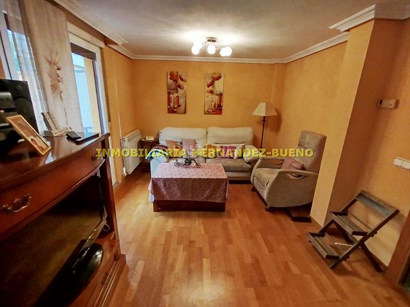 Foto c55f081c-a284-4582-85df-cd23d7b6c481. Casa adossada amb calefacció aparcament a Rollo - Puente Ladrillo Salamanca